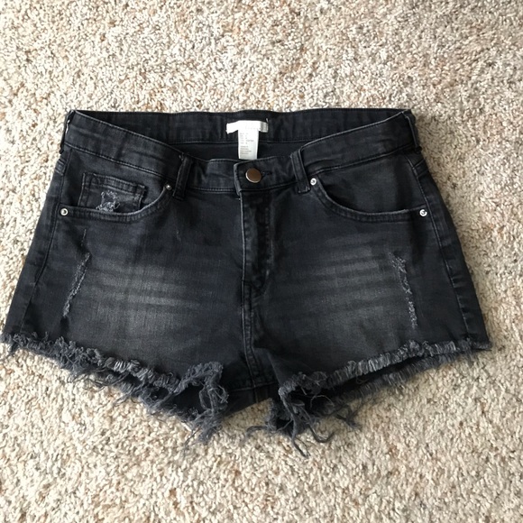 H&M Distressed shorts - Picture 1 of 3